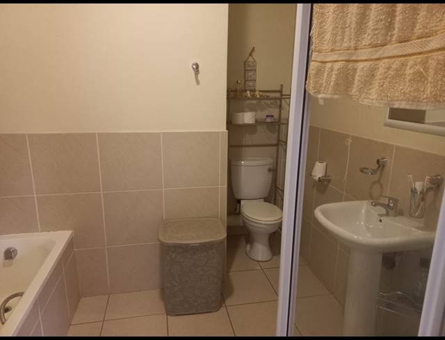 2 BEDROOM APARTMENT RENTED IN ESSENWOOD